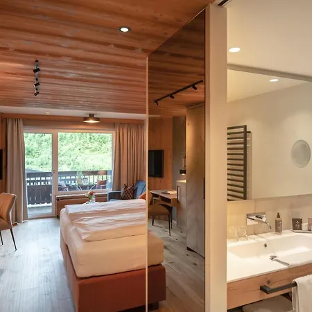 Sonnenhof Hotel 4*